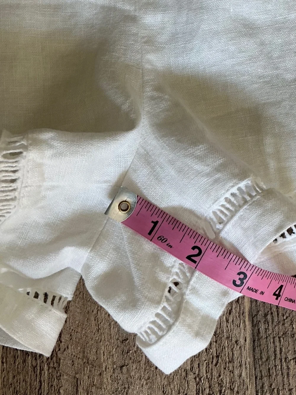 Banana Republic Hi Rise Ladder Stitch Lace Trim 3” White Linen Shorts NWT SZ 4